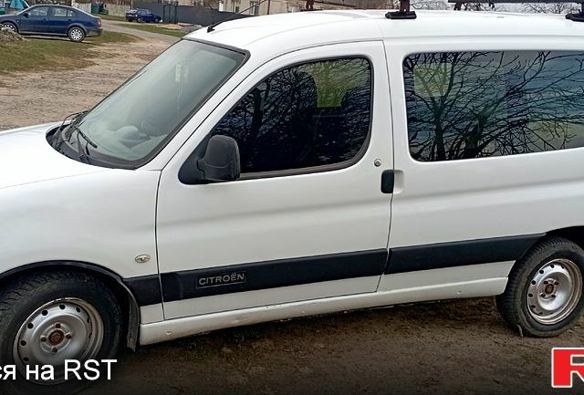 Белый Ситроен Берлинго, объемом двигателя 19 л и пробегом 423 тыс. км за 4000 $, фото 1 на Automoto.ua