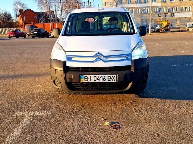Белый Ситроен Берлинго, объемом двигателя 1.6 л и пробегом 235 тыс. км за 4100 $, фото 1 на Automoto.ua