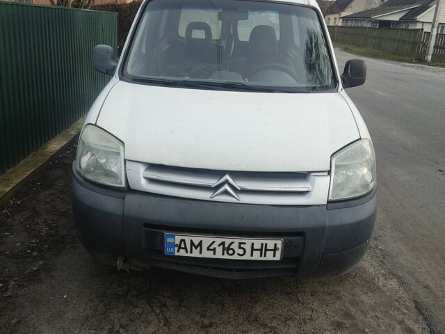 Білий Сітроен Берлінго, об'ємом двигуна 2 л та пробігом 145 тис. км за 1350 $, фото 1 на Automoto.ua