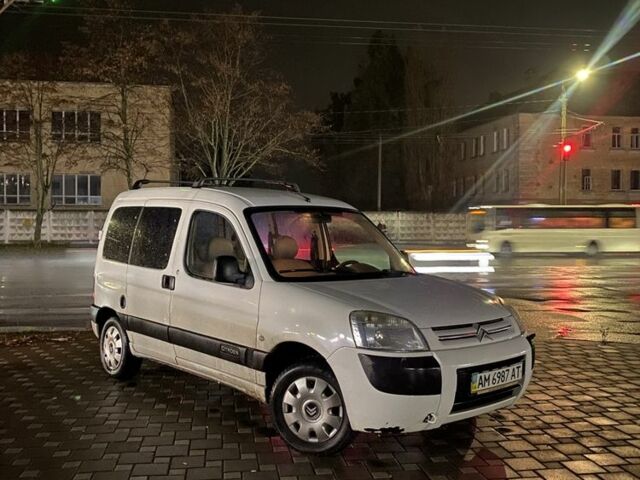 Білий Сітроен Берлінго, об'ємом двигуна 1.4 л та пробігом 217 тис. км за 3300 $, фото 1 на Automoto.ua