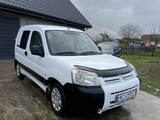 Білий Сітроен Берлінго, об'ємом двигуна 2 л та пробігом 315 тис. км за 3250 $, фото 1 на Automoto.ua