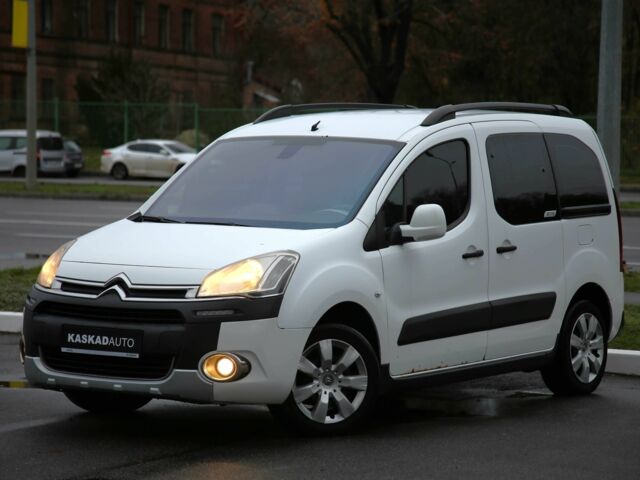 Білий Сітроен Берлінго, об'ємом двигуна 1.6 л та пробігом 239 тис. км за 6700 $, фото 1 на Automoto.ua