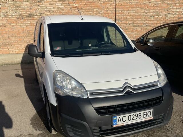Белый Ситроен Берлинго, объемом двигателя 1.6 л и пробегом 298 тыс. км за 7100 $, фото 1 на Automoto.ua