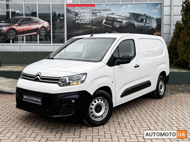 Белый Ситроен Берлинго, объемом двигателя 1.6 л и пробегом 157 тыс. км за 16797 $, фото 1 на Automoto.ua