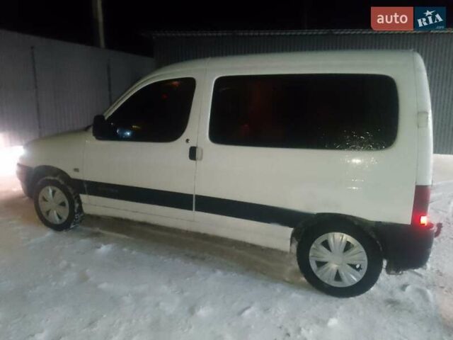 Білий Сітроен Берлінго, об'ємом двигуна 1.9 л та пробігом 400 тис. км за 1700 $, фото 1 на Automoto.ua