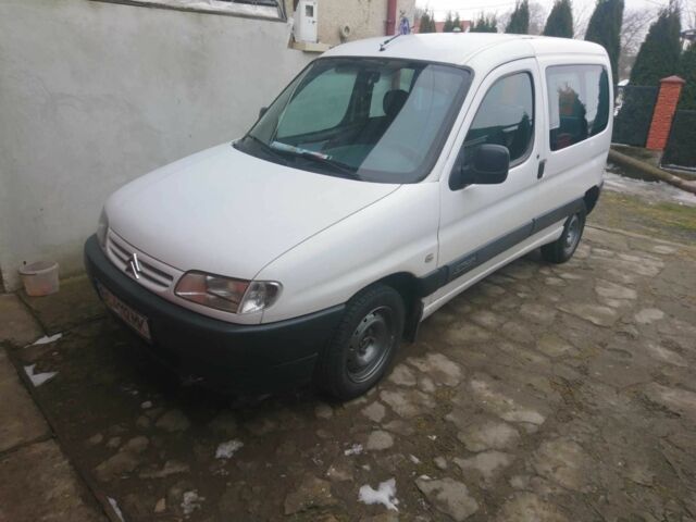 Белый Ситроен Берлинго, объемом двигателя 1.9 л и пробегом 350 тыс. км за 3000 $, фото 1 на Automoto.ua