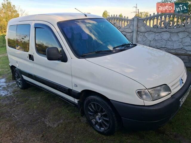 Білий Сітроен Берлінго, об'ємом двигуна 1.9 л та пробігом 300 тис. км за 3000 $, фото 1 на Automoto.ua