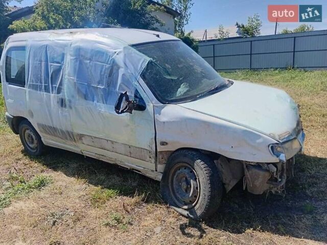 Білий Сітроен Берлінго, об'ємом двигуна 1.87 л та пробігом 380 тис. км за 1500 $, фото 1 на Automoto.ua