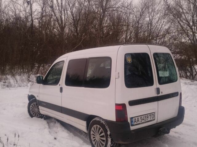 Білий Сітроен Берлінго, об'ємом двигуна 1.9 л та пробігом 230 тис. км за 2750 $, фото 1 на Automoto.ua