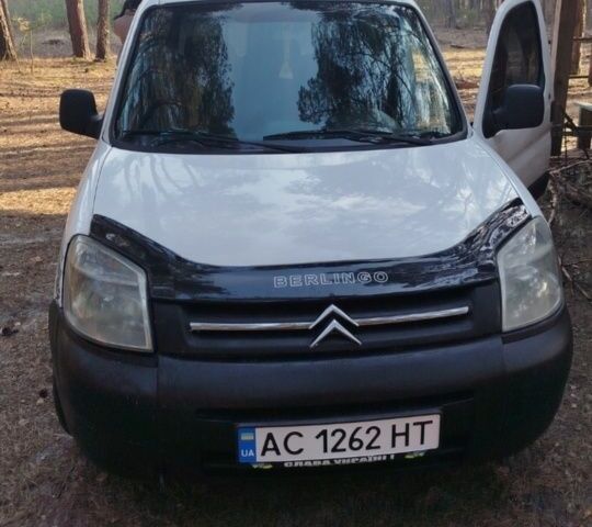 Білий Сітроен Берлінго, об'ємом двигуна 1.9 л та пробігом 350 тис. км за 2400 $, фото 1 на Automoto.ua