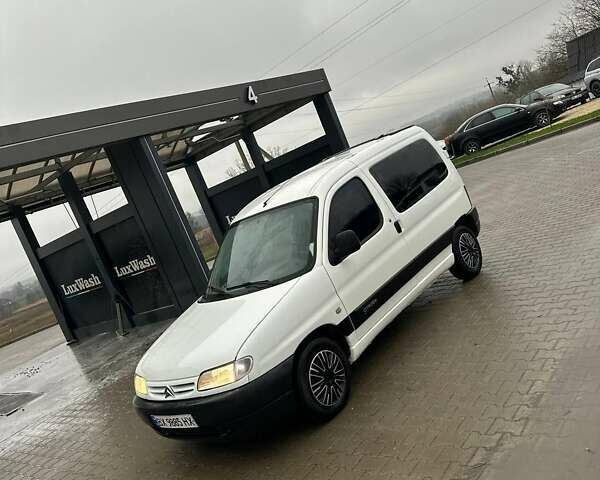 Білий Сітроен Берлінго, об'ємом двигуна 2 л та пробігом 230 тис. км за 2950 $, фото 1 на Automoto.ua