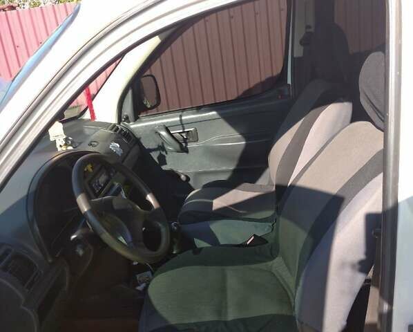 Белый Ситроен Берлинго, объемом двигателя 1.87 л и пробегом 220 тыс. км за 2800 $, фото 1 на Automoto.ua