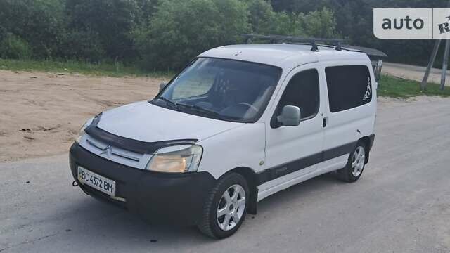 Белый Ситроен Берлинго, объемом двигателя 1.6 л и пробегом 410 тыс. км за 2999 $, фото 1 на Automoto.ua