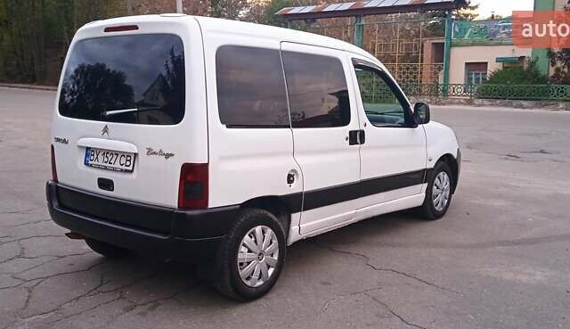 Ситроен Берлинго 2003 в Славуте на Automoto.ua Белый Ситроен Берлинго, объемом двигателя 1.9 л и пробегом 300 тыс. км за 3680 $, фото 1 на Automoto.ua