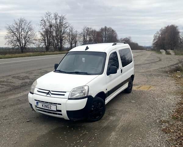 Белый Ситроен Берлинго, объемом двигателя 2 л и пробегом 410 тыс. км за 3500 $, фото 1 на Automoto.ua