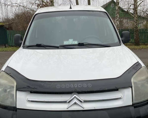 Белый Ситроен Берлинго, объемом двигателя 1.36 л и пробегом 333 тыс. км за 3300 $, фото 1 на Automoto.ua