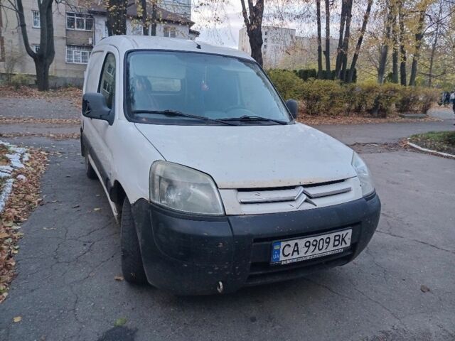 Белый Ситроен Берлинго, объемом двигателя 1.9 л и пробегом 300 тыс. км за 2000 $, фото 1 на Automoto.ua