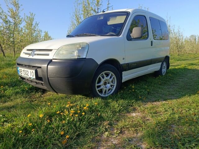 Белый Ситроен Берлинго, объемом двигателя 2 л и пробегом 440 тыс. км за 3250 $, фото 1 на Automoto.ua