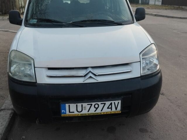 Белый Ситроен Берлинго, объемом двигателя 2 л и пробегом 334 тыс. км за 1781 $, фото 1 на Automoto.ua