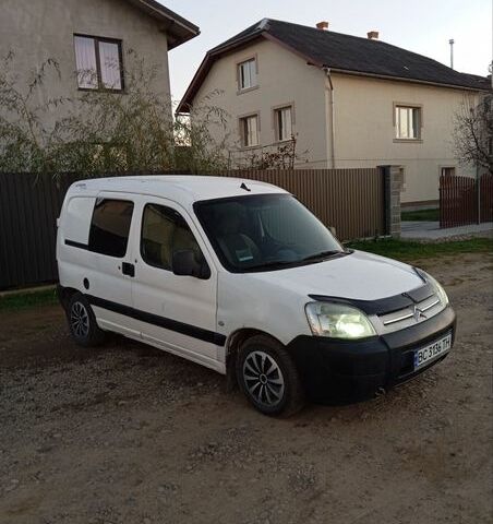 Белый Ситроен Берлинго, объемом двигателя 1.87 л и пробегом 250 тыс. км за 2100 $, фото 1 на Automoto.ua