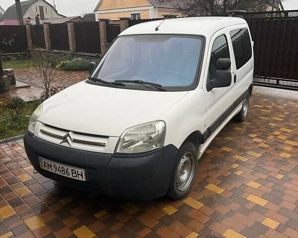 Белый Ситроен Берлинго, объемом двигателя 1.9 л и пробегом 170 тыс. км за 3800 $, фото 1 на Automoto.ua