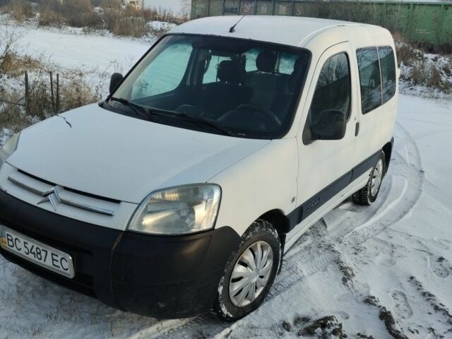 Білий Сітроен Берлінго, об'ємом двигуна 1.9 л та пробігом 300 тис. км за 2850 $, фото 1 на Automoto.ua
