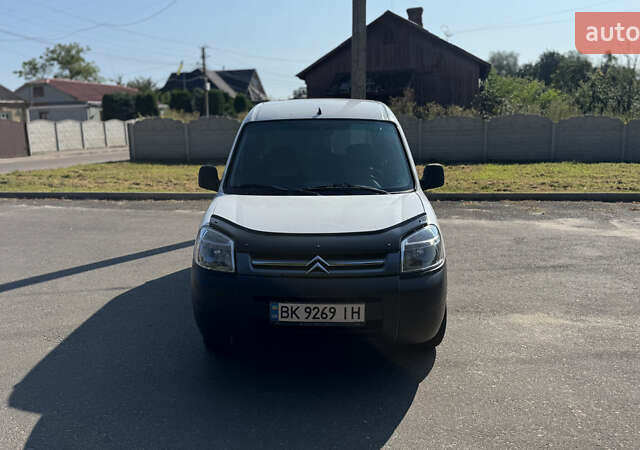 Ситроен Берлинго 2006 в Ровно на Automoto.ua Белый Ситроен Берлинго, объемом двигателя 1.9 л и пробегом 409 тыс. км за 3500 $, фото 1 на Automoto.ua