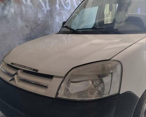 Белый Ситроен Берлинго, объемом двигателя 2 л и пробегом 210 тыс. км за 3200 $, фото 1 на Automoto.ua