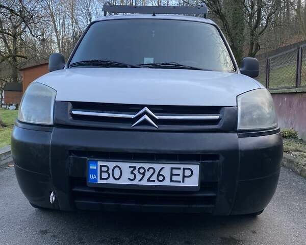 Белый Ситроен Берлинго, объемом двигателя 1.6 л и пробегом 182 тыс. км за 3350 $, фото 1 на Automoto.ua