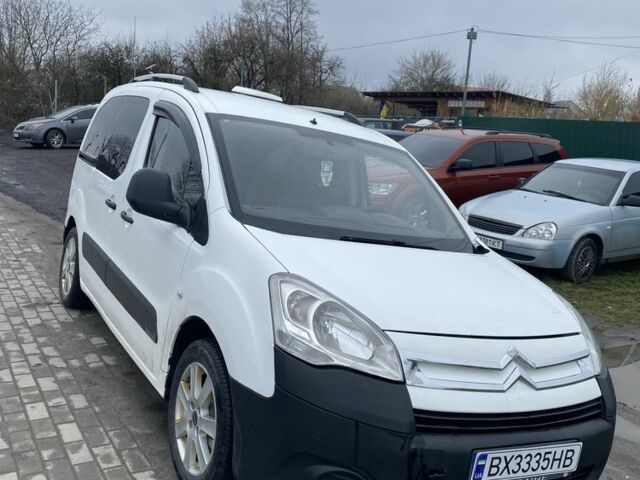 Белый Ситроен Берлинго, объемом двигателя 1.6 л и пробегом 262 тыс. км за 4300 $, фото 1 на Automoto.ua