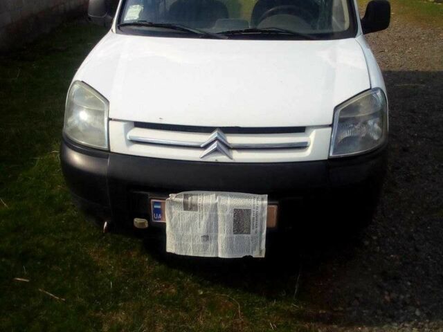 Білий Сітроен Берлінго, об'ємом двигуна 0 л та пробігом 200 тис. км за 1800 $, фото 1 на Automoto.ua