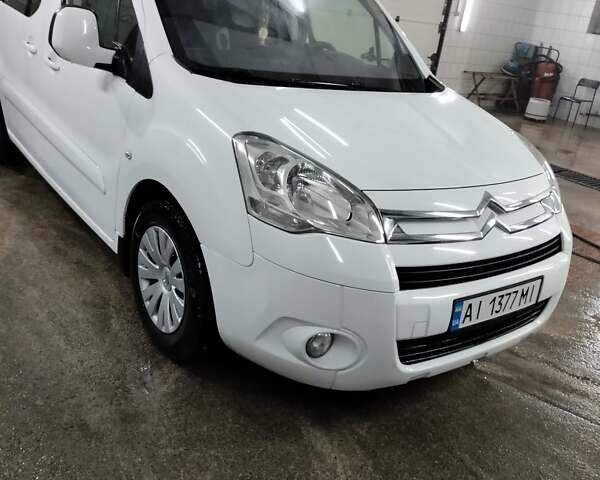 Білий Сітроен Берлінго, об'ємом двигуна 1.6 л та пробігом 217 тис. км за 8900 $, фото 1 на Automoto.ua