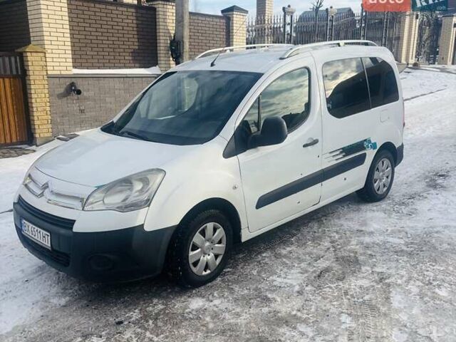 Белый Ситроен Берлинго, объемом двигателя 1.6 л и пробегом 233 тыс. км за 5800 $, фото 1 на Automoto.ua