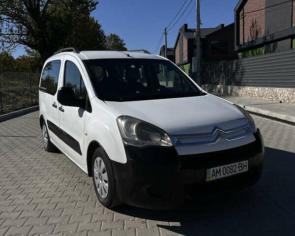 Белый Ситроен Берлинго, объемом двигателя 1.56 л и пробегом 260 тыс. км за 5499 $, фото 1 на Automoto.ua