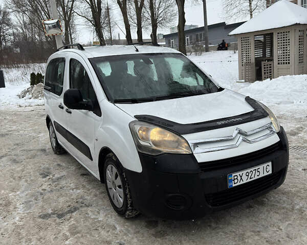 Белый Ситроен Берлинго, объемом двигателя 1.6 л и пробегом 260 тыс. км за 5350 $, фото 1 на Automoto.ua