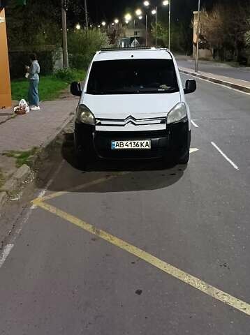 Білий Сітроен Берлінго, об'ємом двигуна 1.6 л та пробігом 270 тис. км за 6500 $, фото 1 на Automoto.ua