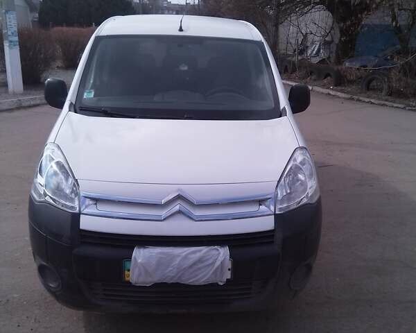 Білий Сітроен Берлінго, об'ємом двигуна 1.6 л та пробігом 181 тис. км за 8500 $, фото 1 на Automoto.ua