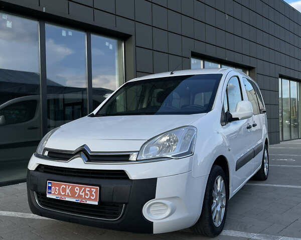 Белый Ситроен Берлинго, объемом двигателя 1.6 л и пробегом 218 тыс. км за 8200 $, фото 1 на Automoto.ua