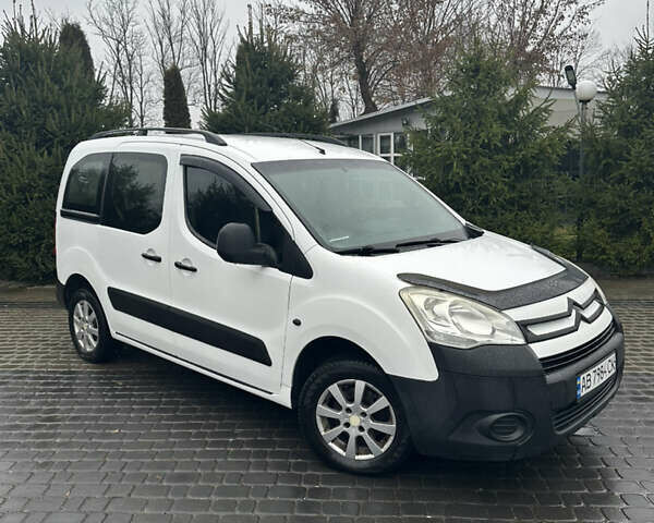 Белый Ситроен Берлинго, объемом двигателя 1.56 л и пробегом 339 тыс. км за 6900 $, фото 1 на Automoto.ua