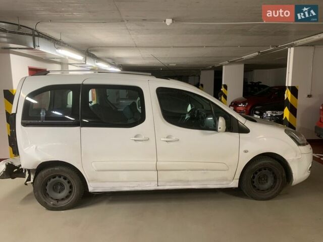 Белый Ситроен Берлинго, объемом двигателя 1.6 л и пробегом 376 тыс. км за 2668 $, фото 1 на Automoto.ua