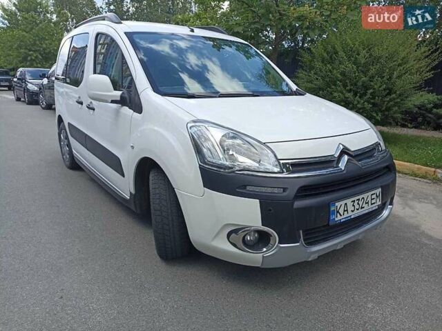 Сітроен Берлінго 2013 у Києві на Automoto.ua Білий Сітроен Берлінго, об'ємом двигуна 1.56 л та пробігом 153 тис. км за 9600 $, фото 1 на Automoto.ua