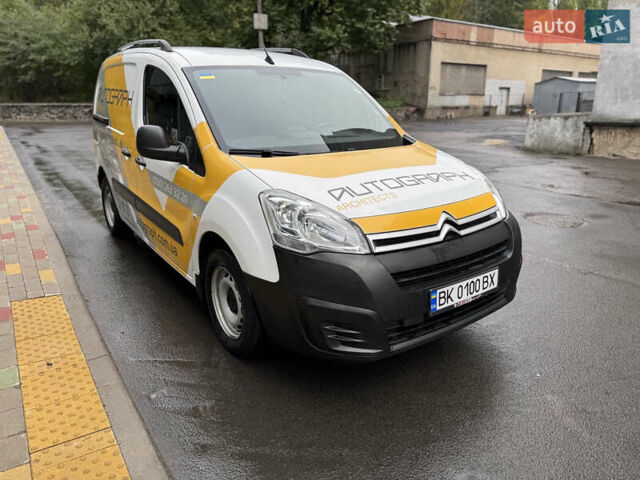 Білий Сітроен Берлінго, об'ємом двигуна 1.6 л та пробігом 93 тис. км за 8700 $, фото 1 на Automoto.ua