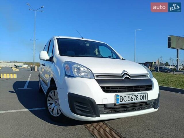 Белый Ситроен Берлинго, объемом двигателя 1.56 л и пробегом 142 тыс. км за 10200 $, фото 1 на Automoto.ua