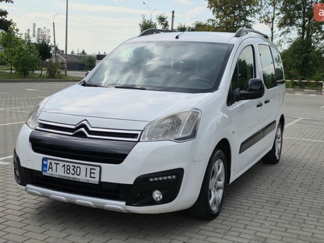 Белый Ситроен Берлинго, объемом двигателя 1.56 л и пробегом 218 тыс. км за 9400 $, фото 1 на Automoto.ua