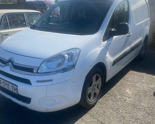 Белый Ситроен Берлинго, объемом двигателя 1.56 л и пробегом 202 тыс. км за 8500 $, фото 1 на Automoto.ua