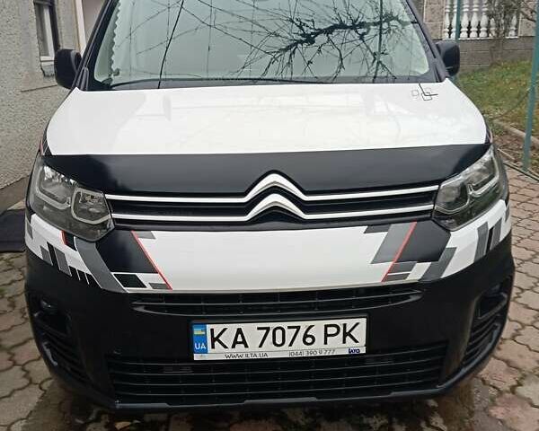 Білий Сітроен Берлінго, об'ємом двигуна 1.5 л та пробігом 56 тис. км за 19900 $, фото 1 на Automoto.ua