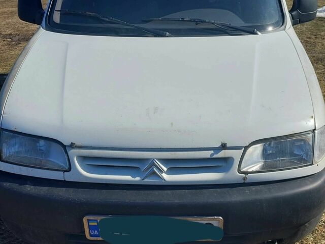 Белый Ситроен Берлинго, объемом двигателя 1.9 л и пробегом 390 тыс. км за 2200 $, фото 1 на Automoto.ua