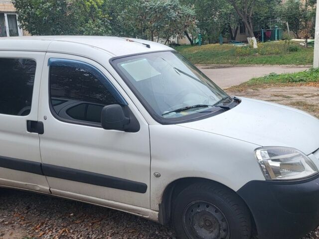 Білий Сітроен Берлінго, об'ємом двигуна 1.4 л та пробігом 300 тис. км за 2500 $, фото 1 на Automoto.ua