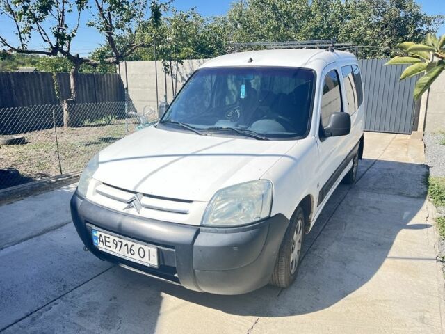 Белый Ситроен Берлинго, объемом двигателя 1.9 л и пробегом 331 тыс. км за 3200 $, фото 1 на Automoto.ua