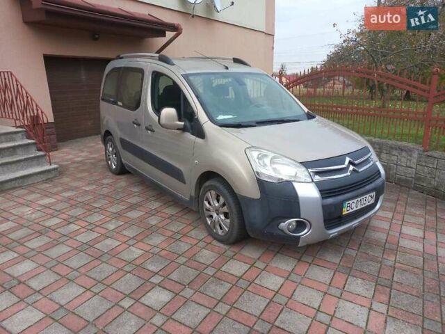 Бежевий Сітроен Берлінго, об'ємом двигуна 1.6 л та пробігом 230 тис. км за 6300 $, фото 1 на Automoto.ua